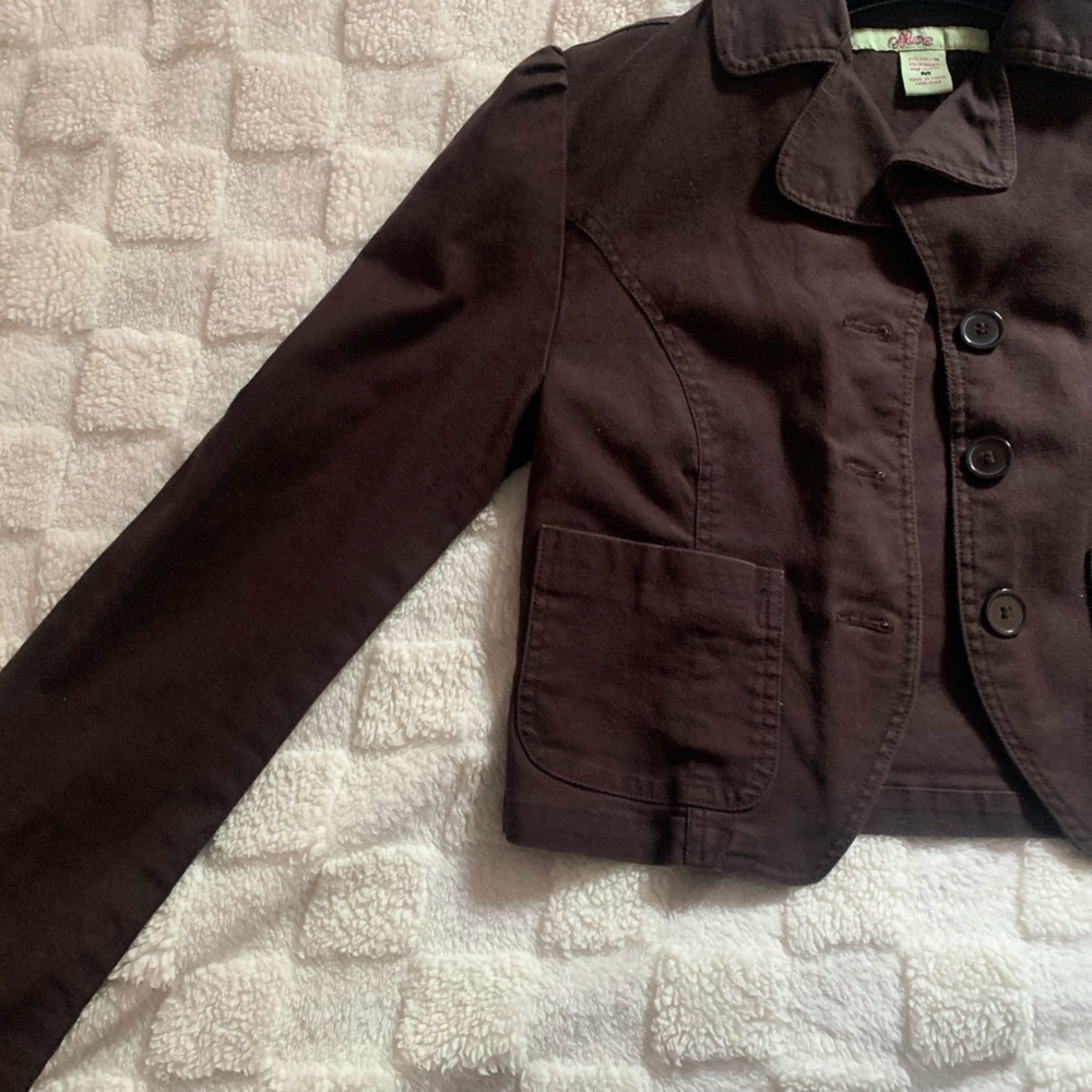 Women’s Jacket - Picture 2 of 3
